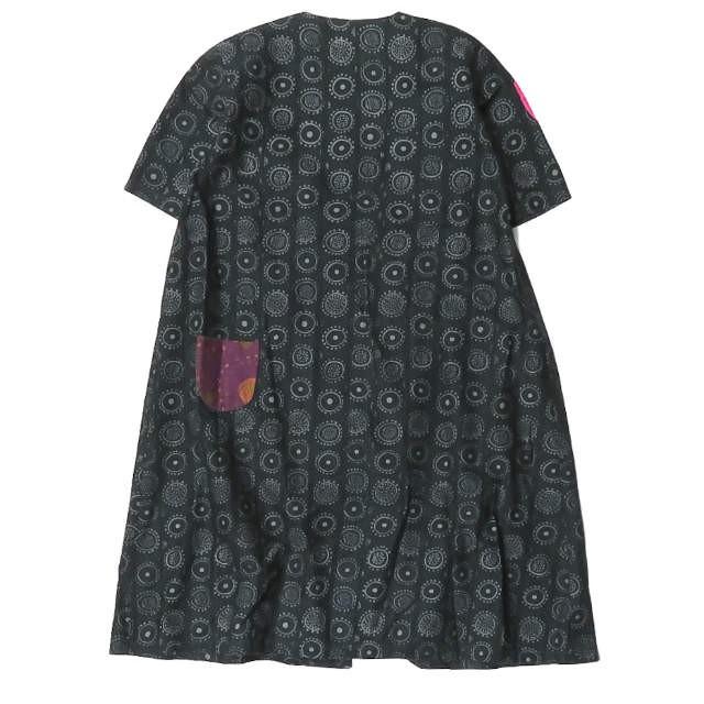 marimekko マリメッコ Nadja KIHLATASKU 総柄ワンピース 150 チャコール パッチワークポケット 半袖 トップス |  | 01