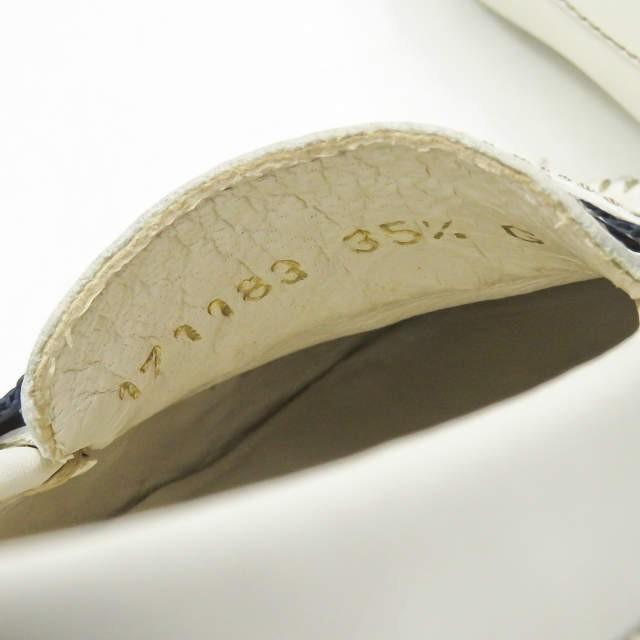 グッチ GUCCI イタリア製 レザードライビングシューズ 35.5(22.5cm) オフホワイト ローファー モカシン シューズ |  | 10