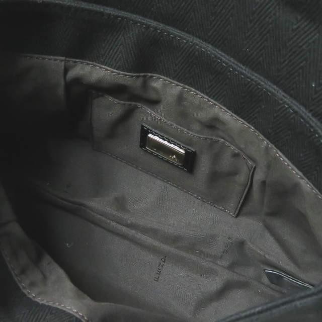 フェンディ FENDI イタリア製 BORSA CHEF MEDIA ヘリンボーンキャンバス スタッズハンドバッグ 8BR445 00ANB F0WN1 ブラック ワンショルダー |  | 07