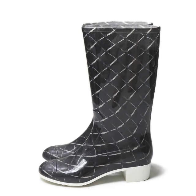 シャネル CHANEL イタリア製 マトラッセ柄 レインブーツ C0229 38(24.5cm程度) ブラック ラバー シューズ |  | 01