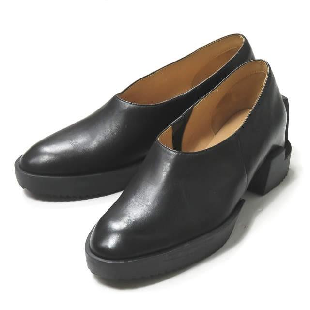 ISSEY MIYAKE×ユナイテッドヌード レザーパンプス