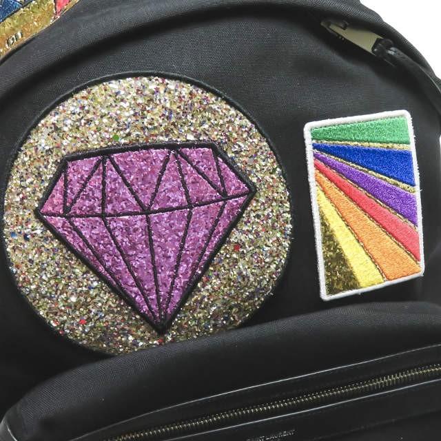 サンローランパリ SAINT LAURENT PARIS MULTI PATCH CITY BACKPACK マルチパッチ シティ バックパック 437087 GR0C6 SAC HUNT ハンター ワッペン |  | 06
