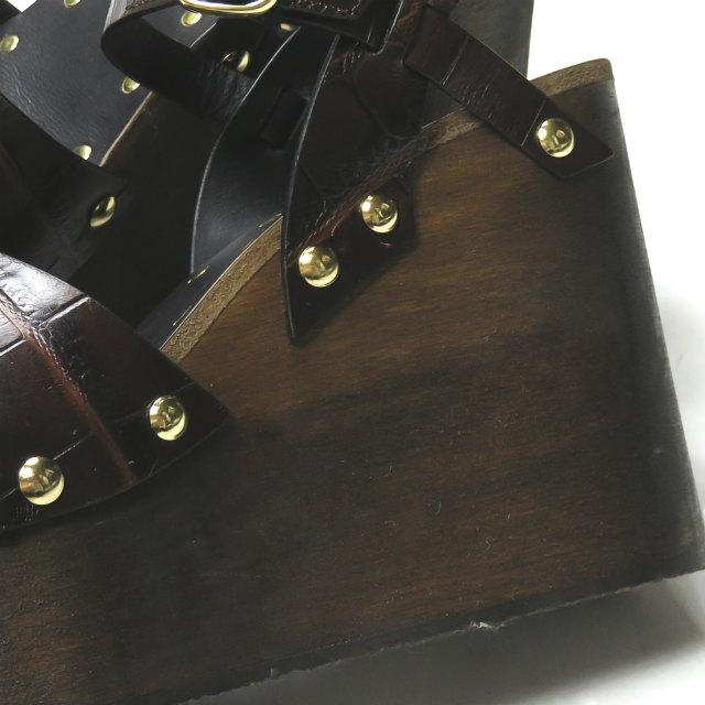 CELINE セリーヌ 20SS イタリア製 レ ボワ ウェッジソール エンボス 336653367C.19BR 39(26cm) レザー ストラップ サンダル ☆☆lm2208 |  | 08