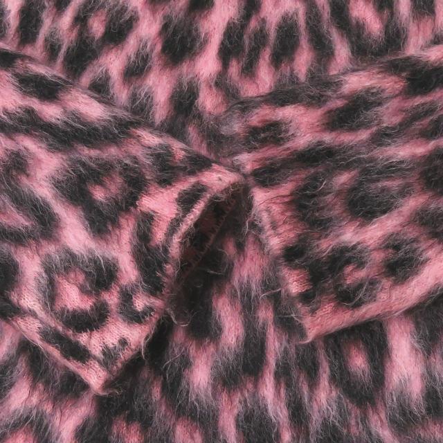 セリーヌ CELINE イタリア製 モヘアレオパードタートルネックニット 2 3Z89 5637 XS ピンク セーター 長袖 プルオーバー フィービー・ファイロ |  | 05