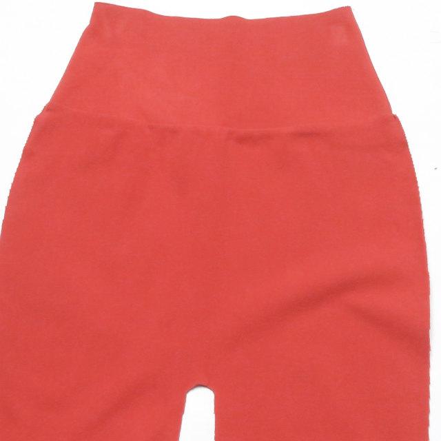新品 ISSEY MIYAKE イッセイミヤケ 20SS 日本製 FRINGE AP ニットパンツ IM02-KF853 2 DARK ORANGE フリンジ A-POC レギンス lm2328 |  | 04
