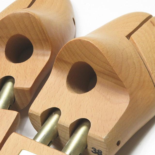 ラ・コルドヌリ・アングレーズ LA CORDONNERIE ANGLAISE 純正 木製 シューツリー 38(23cm-24cm) ベージュ シューキーパー |  | 07