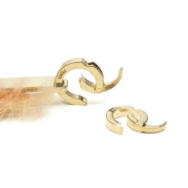 新品 FENDI フェンディ イタリア製 ABCLICK L オレンジファー付きペンダント 7ARLELVHLF07N3 ゴールド ミンク バッグチャーム mm7113 |  | 06