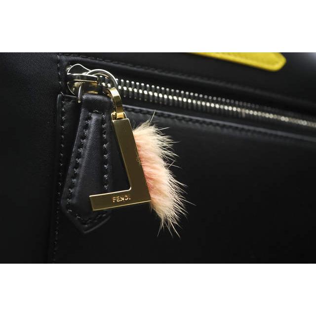 新品 FENDI フェンディ イタリア製 ABCLICK L オレンジファー付きペンダント 7ARLELVHLF07N3 ゴールド ミンク バッグチャーム mm7113 |  | 08