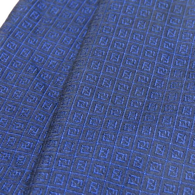 FENDI フェンディ イタリア製 FFロゴ ズッカ柄 シルクネクタイ ネイビー 総柄 |  | 04