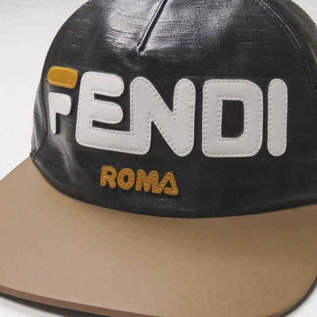 フェンディ FENDI FENDI MANIA ロゴキャップ FXQ768 A66Q F0G9Q フリー ブラック FILA ベースボール レザー 帽子 |  | 02