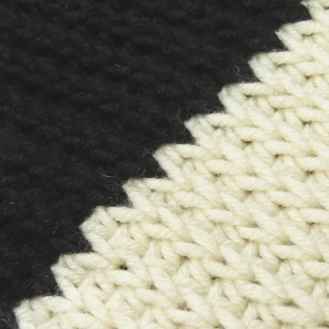 クリスヴァンアッシュ KRIS VAN ASSCHE イタリア製 13AW TWO-TONE KNITTED SCARF 2トーンニットマフラー 132KN152 ブラック/アイボリー バイカラー |  | 05