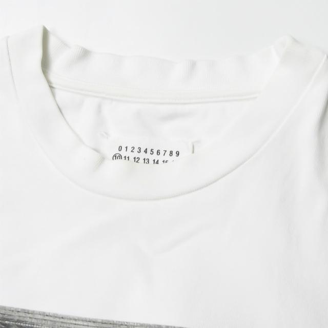 メゾンマルジェラ Maison Margiela 10 19SS イタリア製 RESIN SIMILAR FADE グラフィックプリントTシャツ S50GC0537 S23366 46 ホワイト 半袖 |  | 04