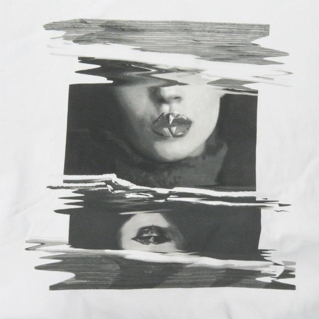 メゾンマルジェラ Maison Margiela 10 19SS イタリア製 RESIN SIMILAR FADE グラフィックプリントTシャツ S50GC0537 S23366 46 ホワイト 半袖 |  | 05