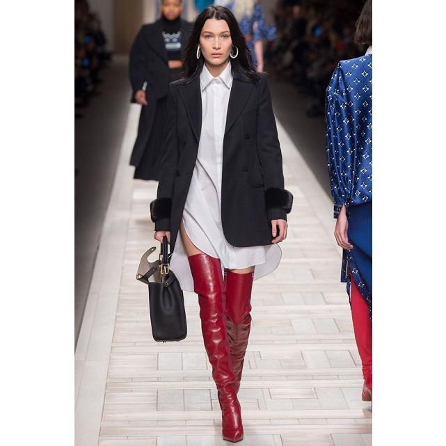 新品 FENDI フェンディ 17AW DOUBLE BREASTED JACKET WITH MINK FUR TRIM ミンクファー付き 4Bダブルジャケット 40(S) ブラック rr166 |  | 03