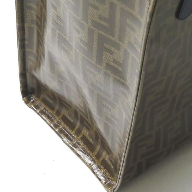 フェンディ FENDI FFロゴ トートバッグ 8BH357 A5N6 F1562 ブラウン FILA フィラ FENDI MANIA 大容量 ショッピングバッグ カバン |  | 10