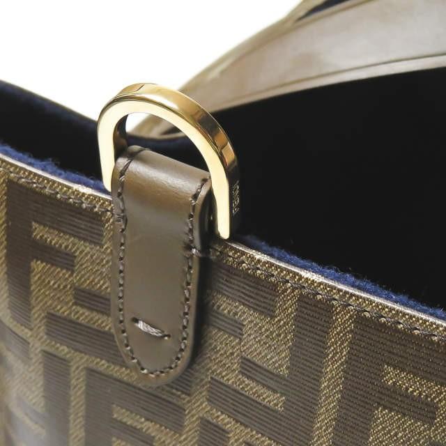 フェンディ FENDI FFロゴ トートバッグ 8BH357 A5N6 F1562 ブラウン FILA フィラ FENDI MANIA 大容量 ショッピングバッグ カバン |  | 09
