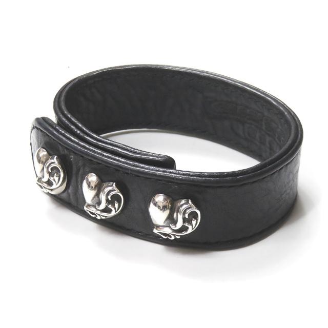クロムハーツ CHROME HEARTS 3ボタン/2スナップ ハート レザーブレスレット ブラック アクセサリー | 