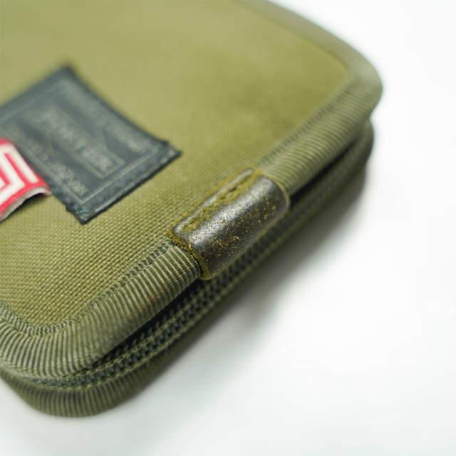 B JIRUSHI YOSHIDA x PORTER x S/DOUBLE B印 ヨシダ ポーター 別注 DAISY CUTTER ラウンドジップウォレット オリーブ 二つ折り財布 s17950 |  | 03