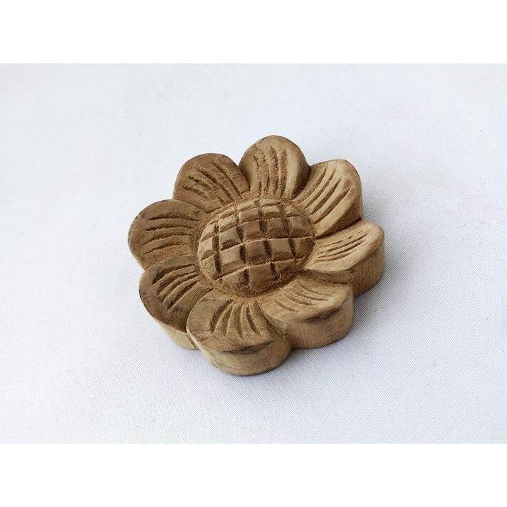 ウッドカービング 壁面 インテリア 壁飾り レリーフ 建材 木製 チーク 天然木 無垢材 アジアン雑貨 浮き彫り おしゃれ ナチュラル 花型 7 |  | 02