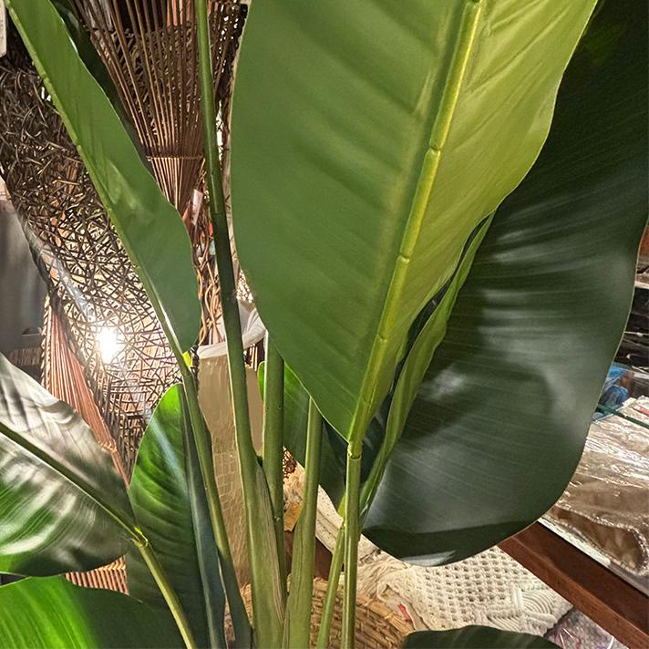 フェイクグリーン 大型 オーガスタ 観葉植物 鉢付き リーフ インテリアグリーン 人工樹木 アーティフィシャルグリーン おしゃれ ポット 人工観葉植物 屋外 180cmの画像