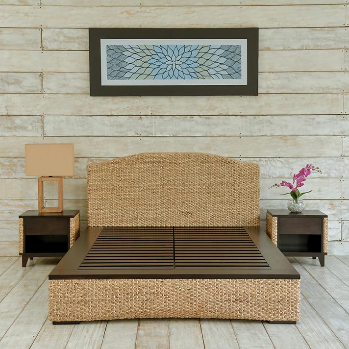 人気のウォーターヒヤシンスセミダブルベッド