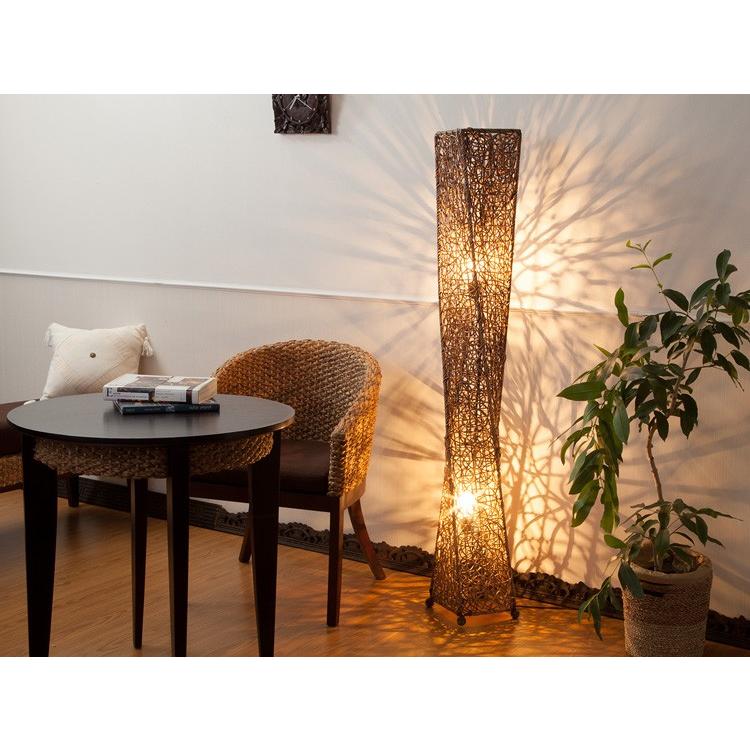 フロア照明2灯式　ラタン✖️布　トールライト　アジアン　バリ　寝室　店舗にも　美品 フロアライト アジアン ラタン おしゃれ 2灯式 LED電球付属 バリ