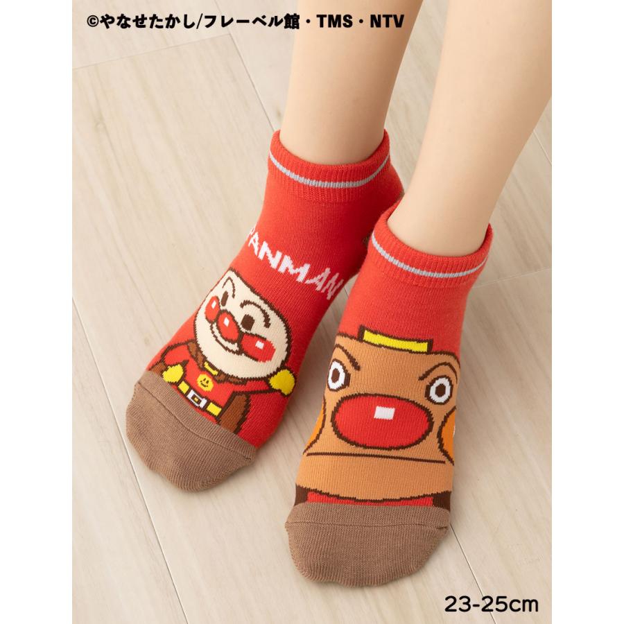 ❥専用出品❥アンパンマン レディース ソックス Fukuske（フクスケ） アンパンマンとアンパンマン号 左右柄違い