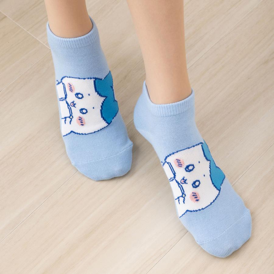 オカモト (ちいかわ)ハチワレ 読書 横向き スニーカー丈ソックス 23