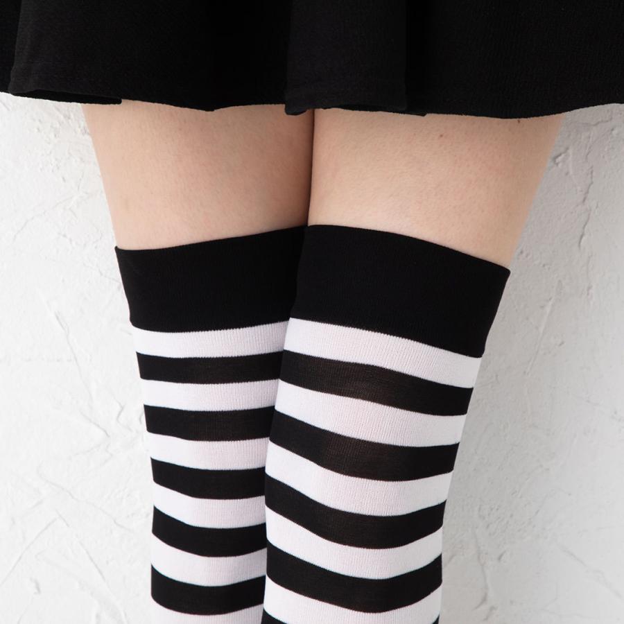白黒2cmボーダー ニーハイソックス ナイロン素材 深口 23-25cm