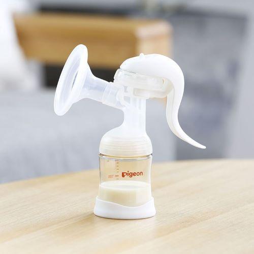 Pigeon（ピジョン） 送料無料 さく乳器 母乳アシスト 手動 搾乳 母乳
