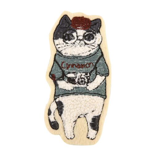kusuguru（クスグル） 刺繍 相良刺繍 軽くてかわいい猫の ブローチ