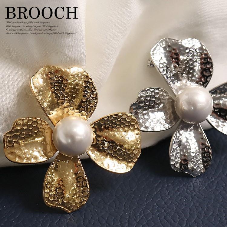 新品未使用　Rene ルネ パール　フラワー　ブローチ　ゴールド　真珠　お花 ブローチ 一粒パール お花モチーフ エンボス加工 お洒落 スカーフピン