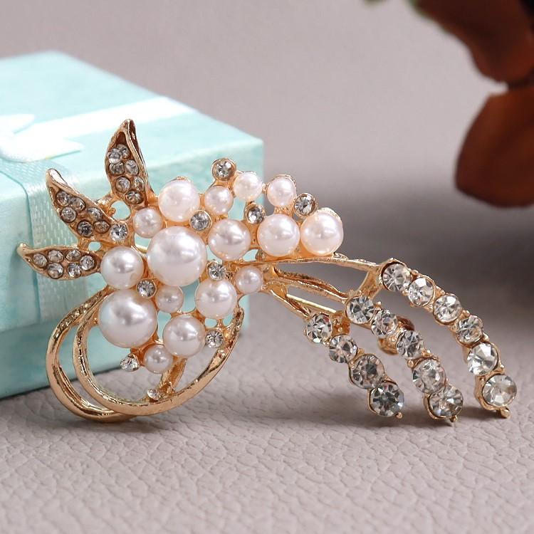 ブローチ レディース パール 結婚式 入学式 卒業式 花 ラインストーン