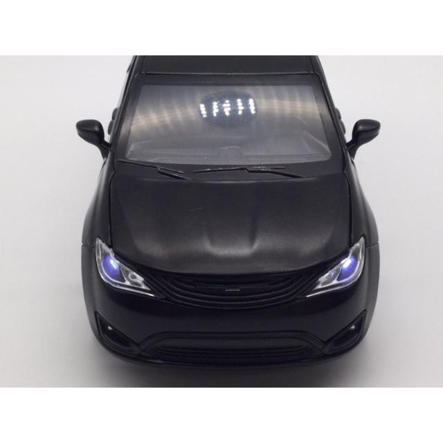 1/32 クライスラー パシフィカ ハイブリッド つや消し黒 ヘッドライト