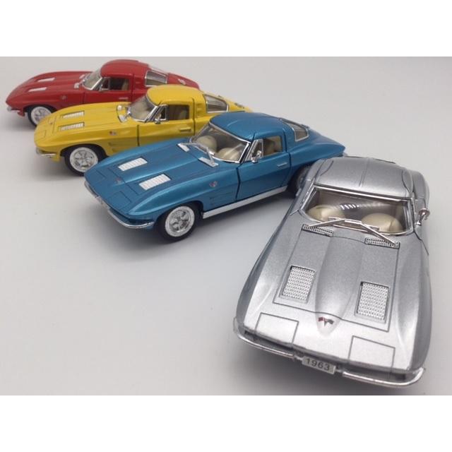 KinSMART 1/36 1963 シボレー コルベット スティングレイ 1台 KinSMART 1/36 1963 シボレー コルベット スティングレイ 1台