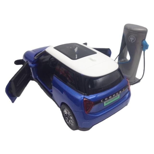 MINI（ミニ） ミニカー 1/28 ミニクーパー SE EV 充電スタンド付き