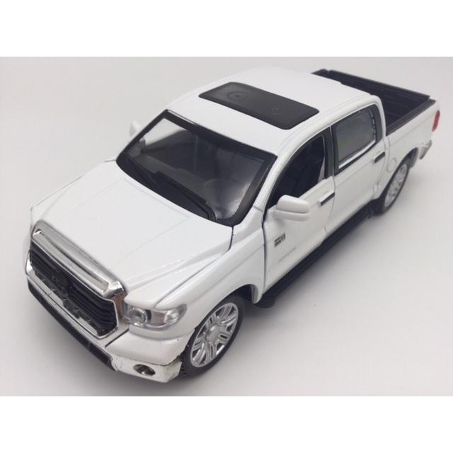 トヨタ（TOYOTA） ミニカー 白 1/32 タンドラ クルーマックス XK50型