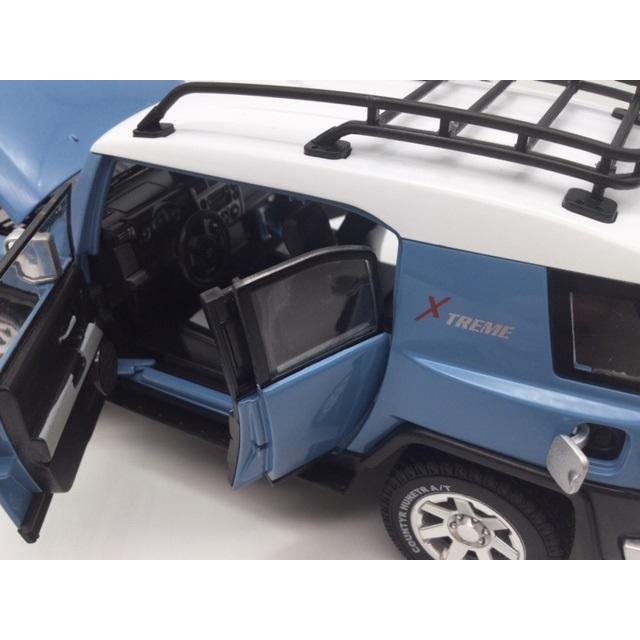 ミニカー 青色 1/24 トヨタ FJクルーザー ヘッドライト＆テールライト