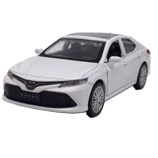 ミニカー 1/43 トヨタ カムリ パールホワイト 単品売り アメリカで人気