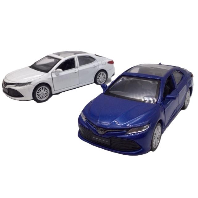 ミニカー 1/43 トヨタ カムリ パールホワイト 単品売り アメリカで人気