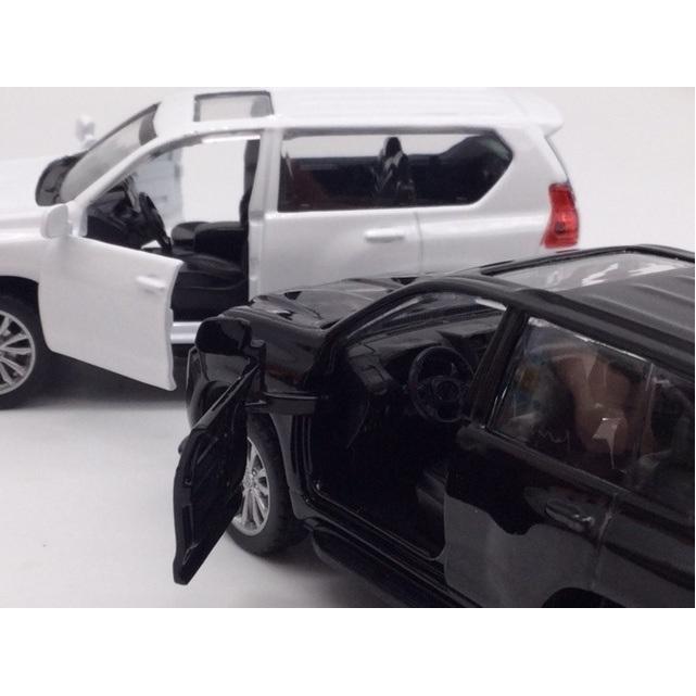 1/18 ダイキャスト SUV 合金モデル ライト点灯 ドア開閉プルバック箱付き ミニカー 1/42 トヨタ ランドクルーザー プラド ダイキャスト