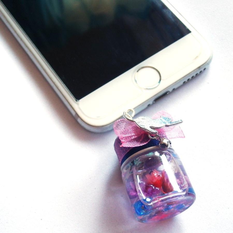猫 イヤホンジャック ねこリボンの花小瓶 ミニチュア ハーバリウム ストラップ Iphone コネクタカバー Cat S Love Potion Clpxhanakobin Clp 通販 Yahoo ショッピング