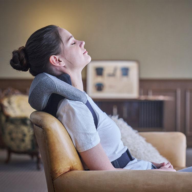 LOWYA（ロウヤ） マッサージ機 コードレス 手もみ風 首肩マッサージ機