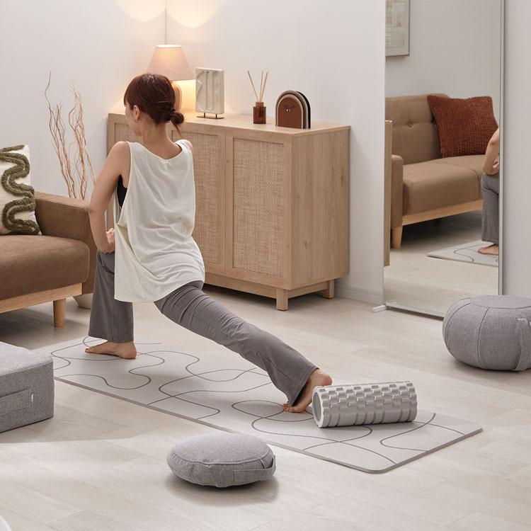 トレーニングマット ヨガマット おしゃれ 10mm ショルダーバンド付き