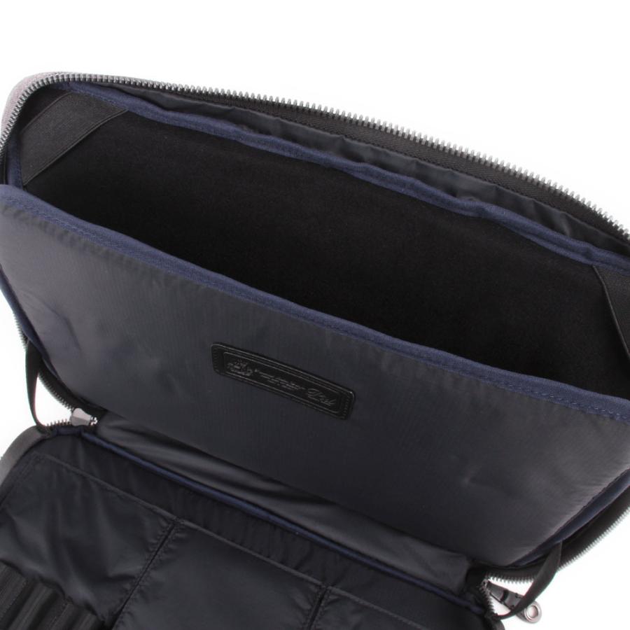 PID公式 ピー・アイ・ディー 15inch対応 軽量PCケース プレゼント