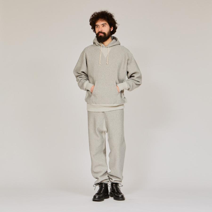 CHAMPION TRUE TO ARCHIVES REVERSE WEAVE (R) HOODED SWEATSHIRT チャンピオン リバースウィーブ (R) フーディー スウェットシャツ GRAY グレー C3-A118 CHAMPION TRUE TO ARCHIVES REVERSE WEAVE (R) HOODED SWEATSHIRT チャンピオン リバースウィーブ (R) フーディー スウェットシャツ GRAY グレー C3-A118