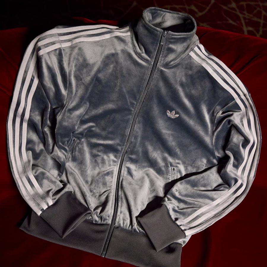 新品 adidas Originalsファイヤーバード ベロアトラックトップ adidas Originals＞ファイヤーバード ベロアトラックトップ