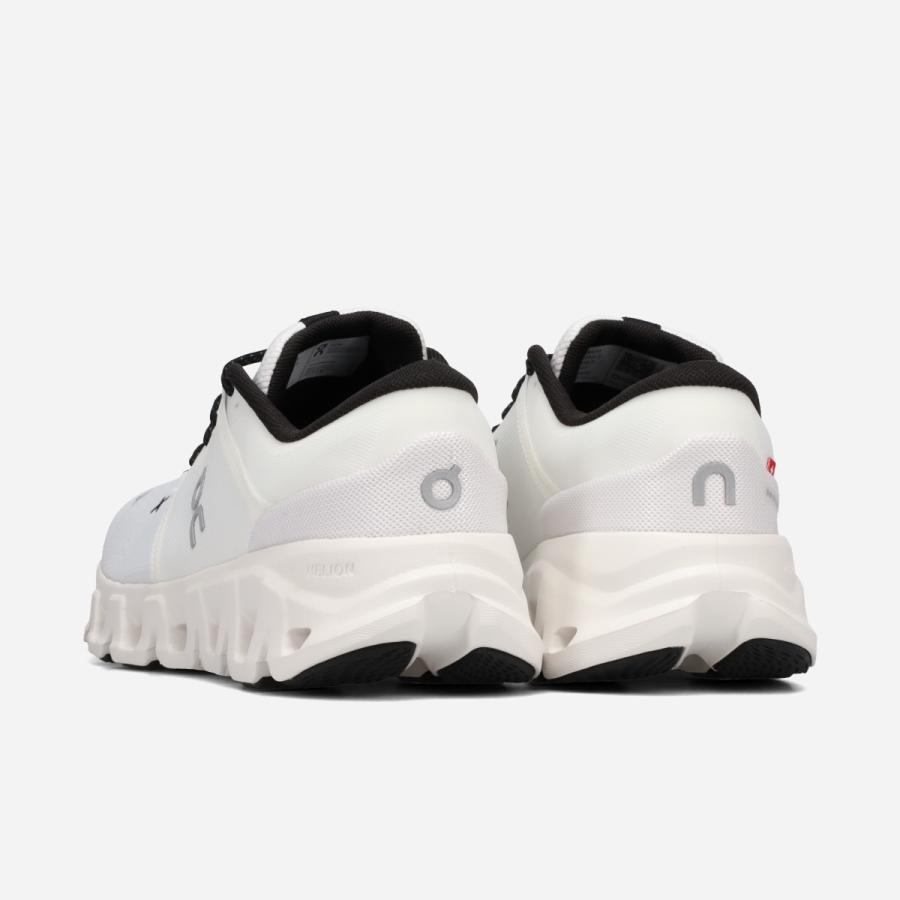 On（オン） ON CLOUD X 5 (M) クラウド エックス 5 メンズ WHITE/BLACK
