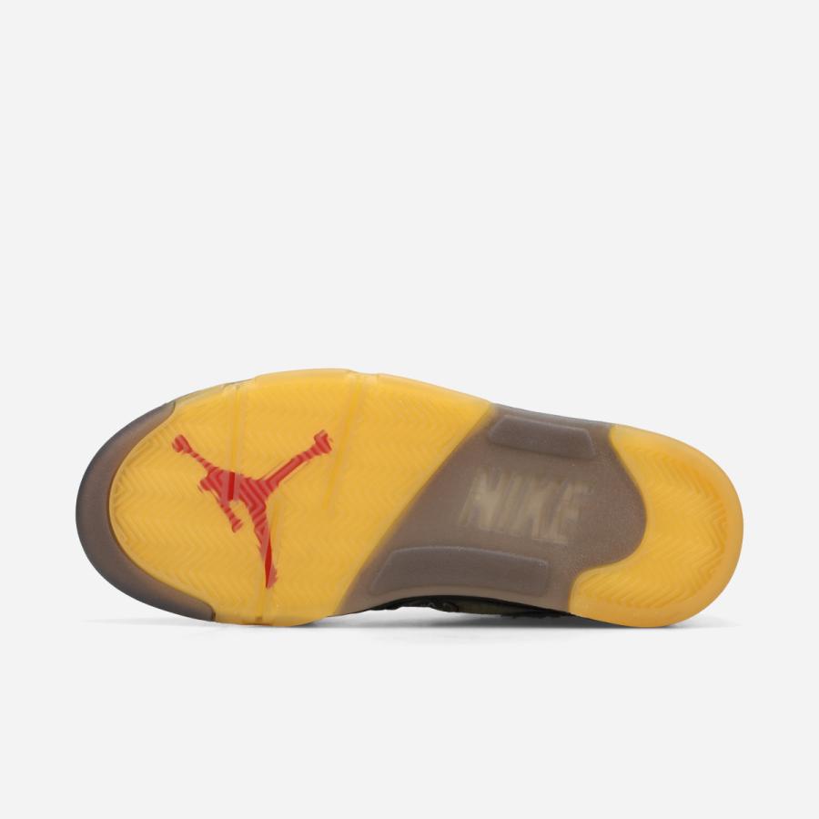 【10%OFF】  NIKE AIR JORDAN 5 RETRO SP 【OFF-WHITE】 ナイキ エア ジョーダン 5 レトロ SP オフホワイト BLACK/FIRE RED/MUSLIN CT8480-001の画像