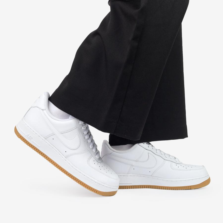 NIKE AIR FORCE 1 '07 ナイキ エア フォース WHITE/WHITE/GUM NIKE AIR FORCE 1 '07 ナイキ エア フォース WHITE/WHITE/GUM